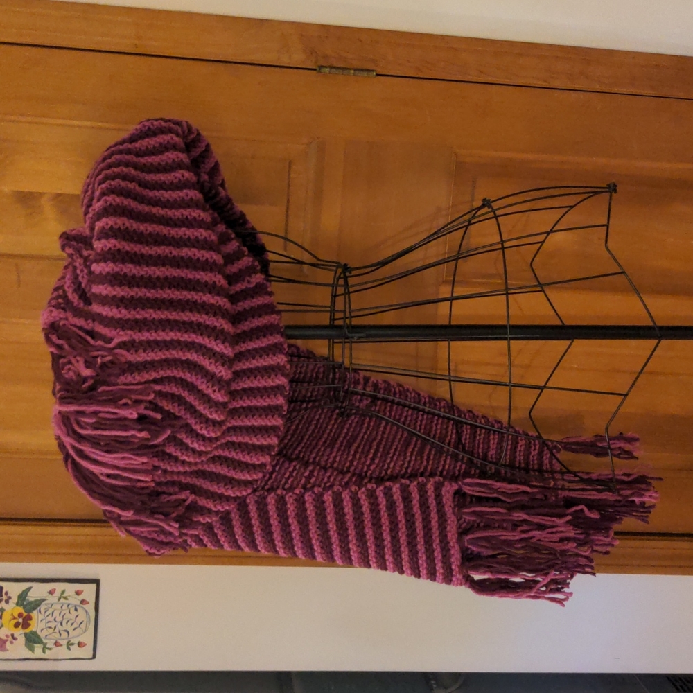 Hand Knit Plum and Fuschia Wool Acrylic Blend Blanket Scarf With FRINGE - Picture 8 of 8